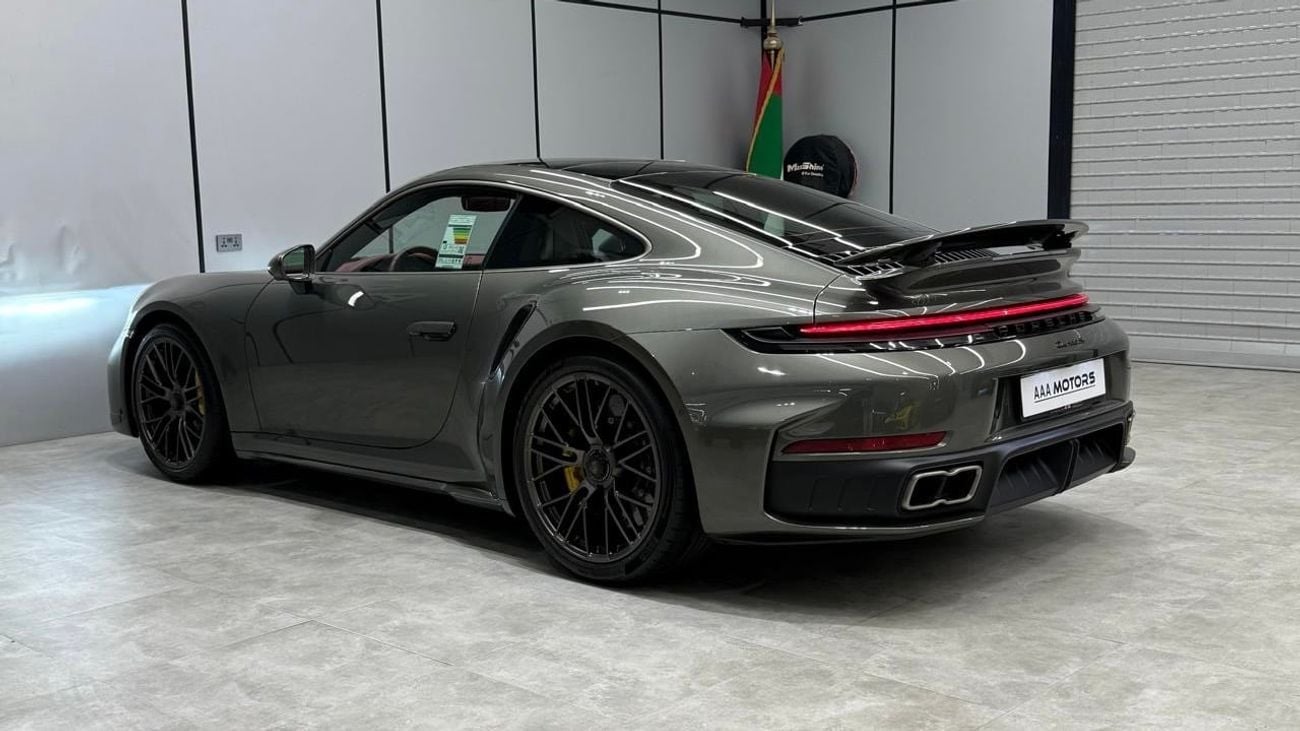 Porsche 911 TURBO S | GCC | Dealer warranty