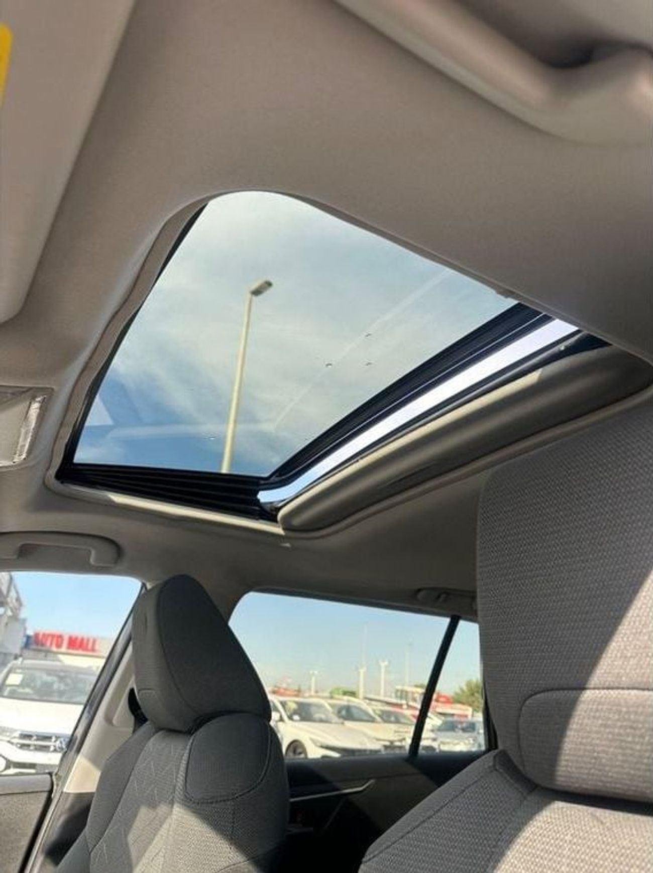 تويوتا راف ٤ Hybrid XLE 2.5L premium Full Option