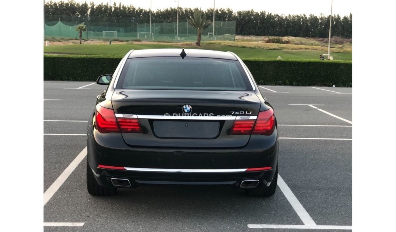 BMW 740Li Exclusive MODEL 2015 GCC CAR PERFECT CONDITION INSIDE AND OUTSIDE FULL OPTION SUN ROOF LEATHER SEATS