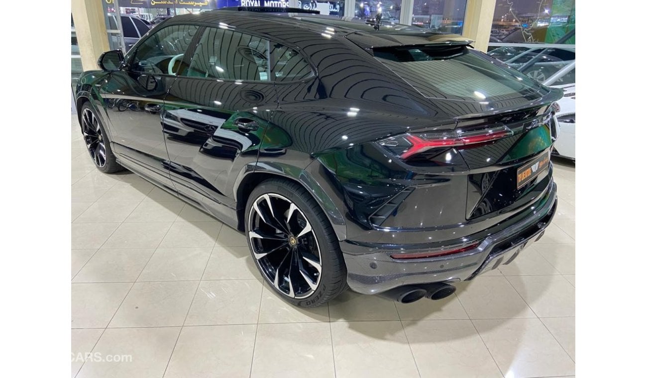 Lamborghini Urus STANDARD