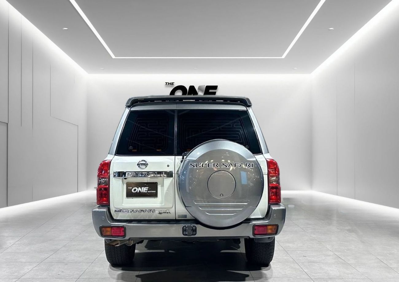 Nissan Patrol Safari Super Safari 4.8L A/T