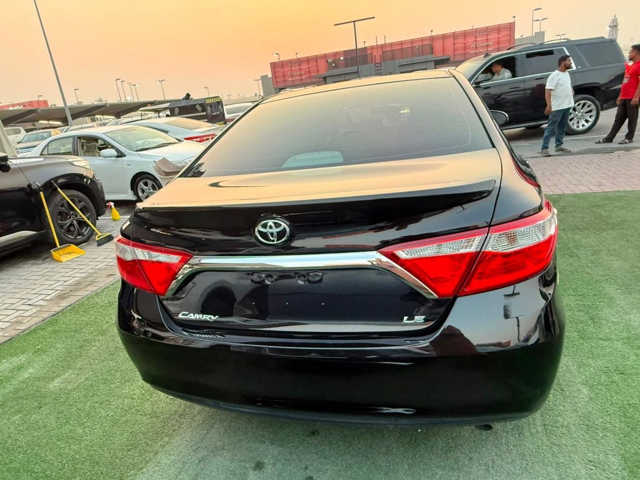 Toyota Camry LE clean condition, two keys