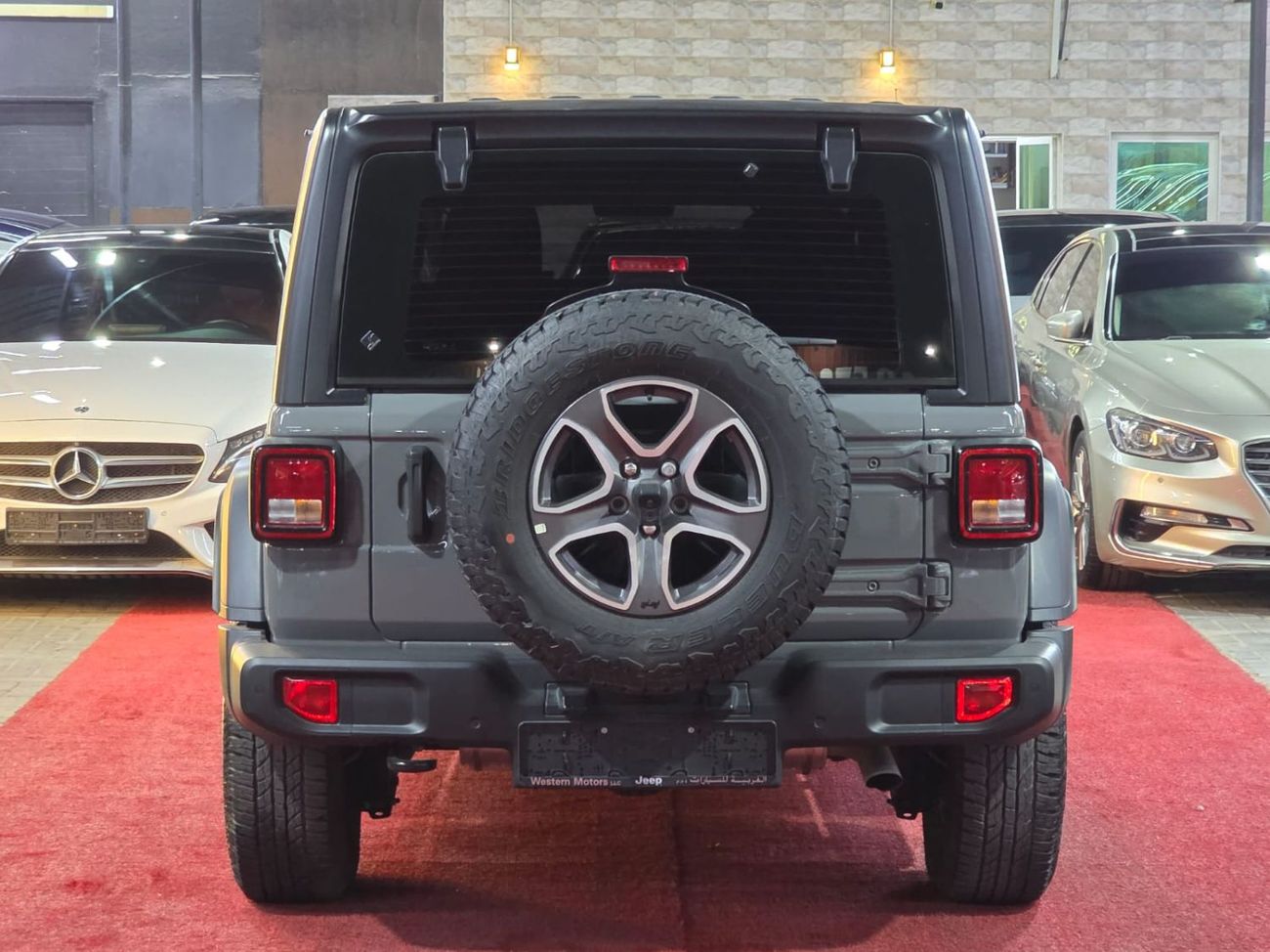 Jeep Wrangler Unlimited Sport 3.6L A/T