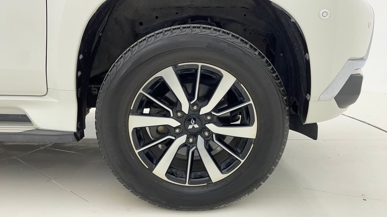 Mitsubishi Montero GLS PREMIUM 3 | Zero Down Payment | Free Home Test Drive