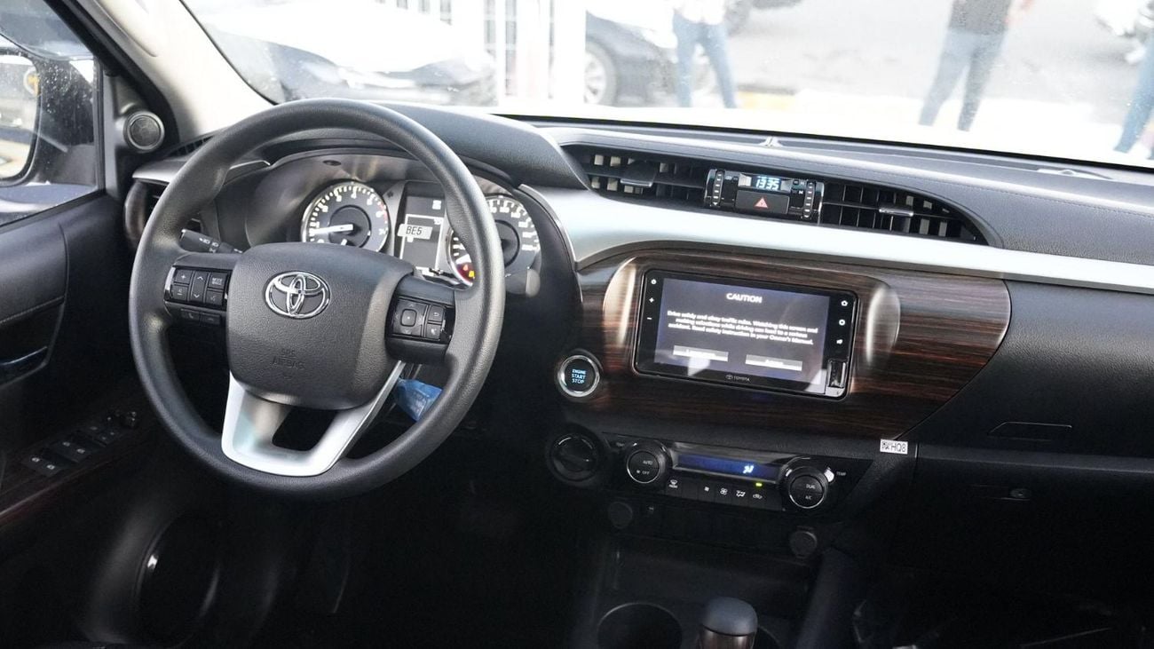 تويوتا هيلوكس GLX 2.7L Double Cab Utility 4WD A/T