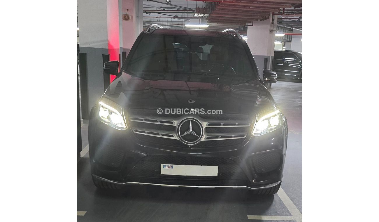 مرسيدس بنز GLS 500 V8 Full option the top trim of the class