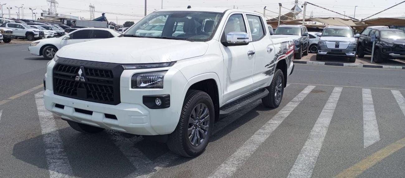 Mitsubishi L200 MITSUBISHI L200 2.4L GLS PETROL 4WD DC MT  ( 2025 MODEL)