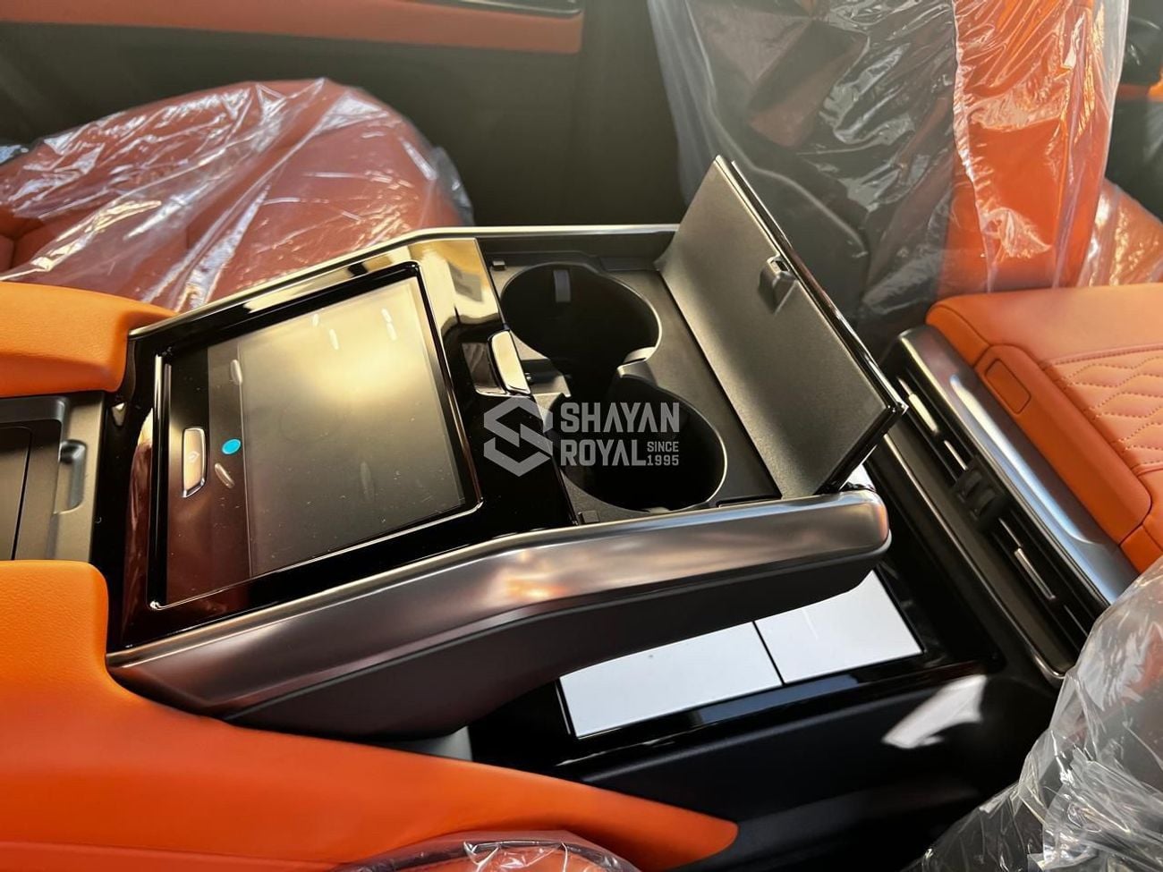 لكزس LX 700h VIP 3.5L HEV TWIN TURBO V6 VIP 4SEATS BLACK EDITION | AUTO PARKING | AT 4WD 2026MY