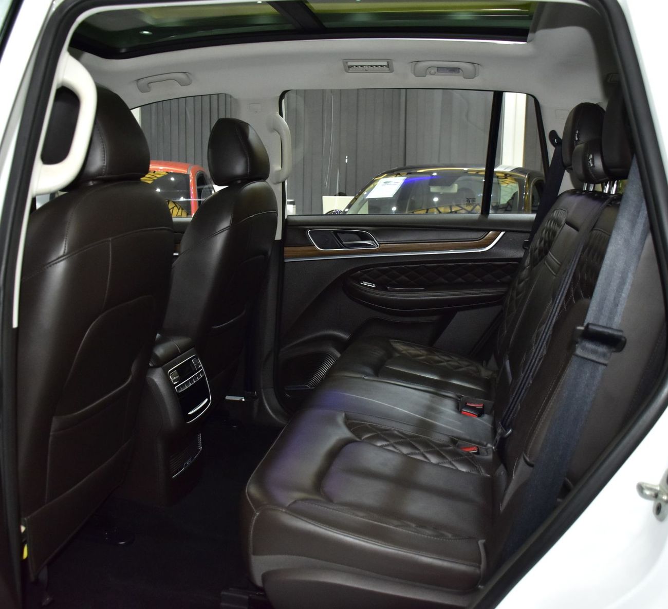 MG RX8 EXCELLENT DEAL for our MG RX8 4WD 30T ( 2021 Model ) in White Color GCC Specs