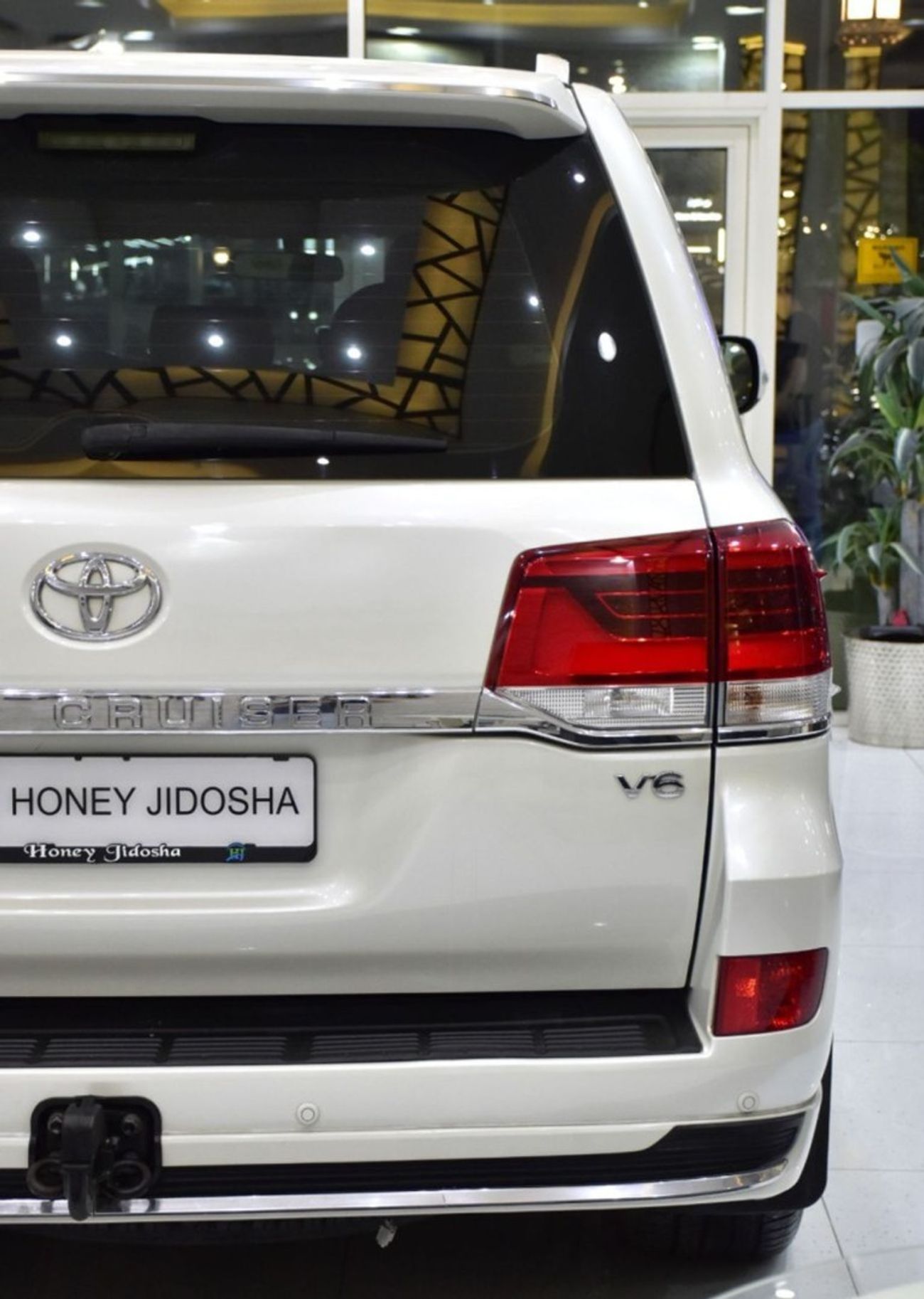 تويوتا لاند كروزر EXCELLENT DEAL for our Toyota Land Cruiser GXR ( 2018 Model ) in White Color GCC Specs