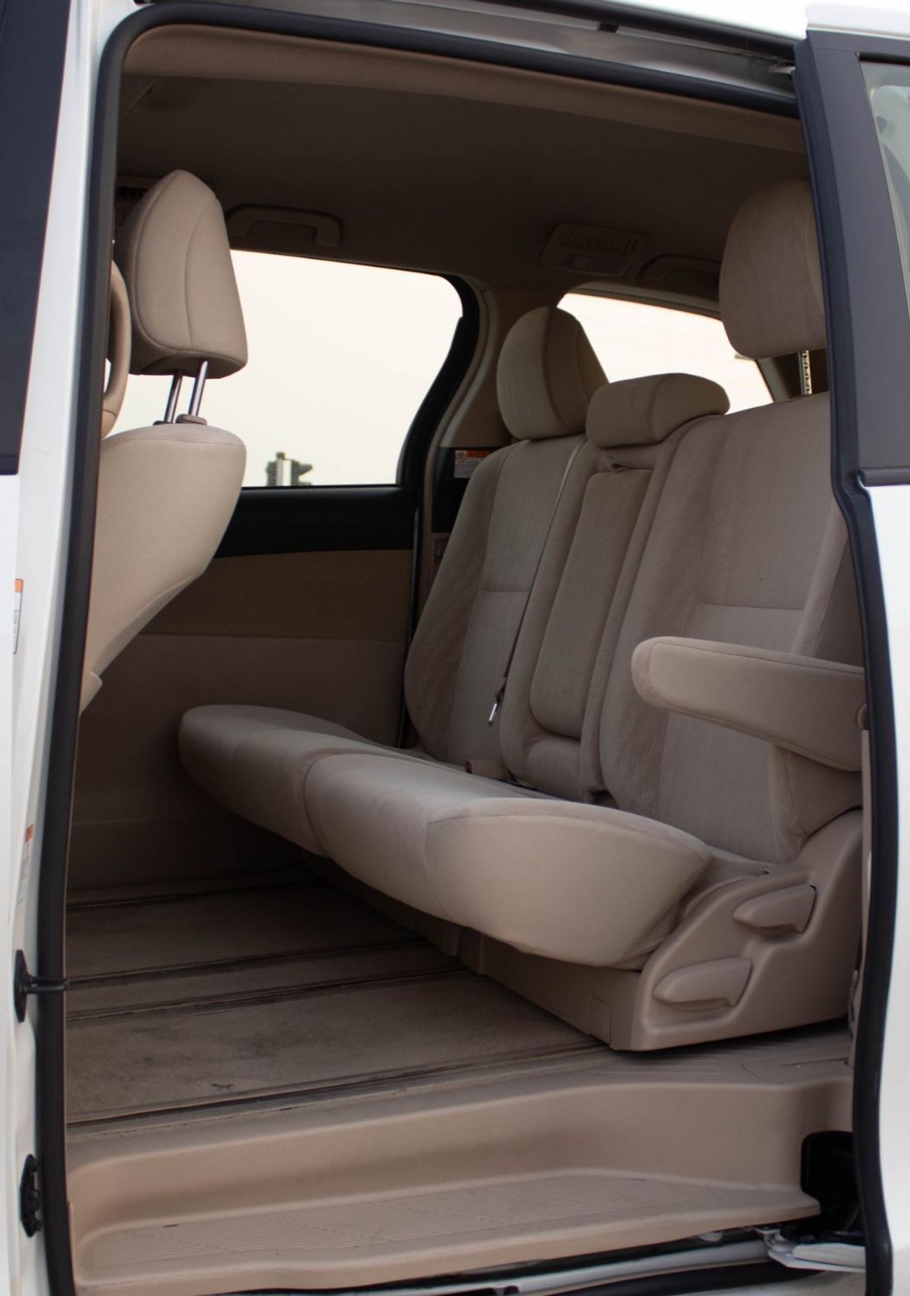 Toyota Previa 2019 Toyota Previa S (XR50), 5dr MPV, 2.4L 4cyl Petrol, Automatic, Front Wheel Drive