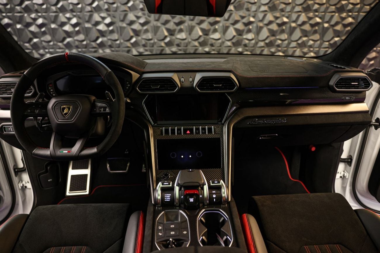 لامبورغيني اوروس PERFORMANTE