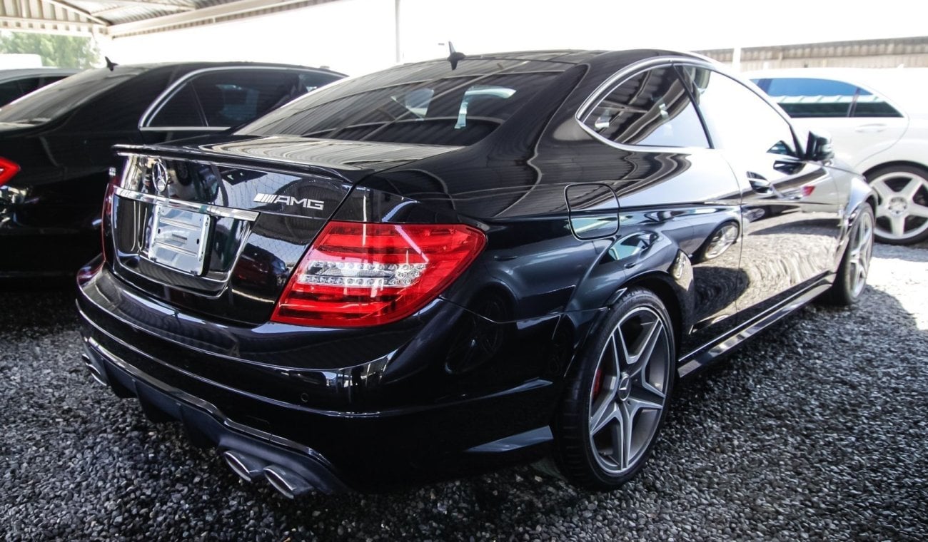 مرسيدس بنز C 63 كوبيه AMG, import japan. low KM 70000