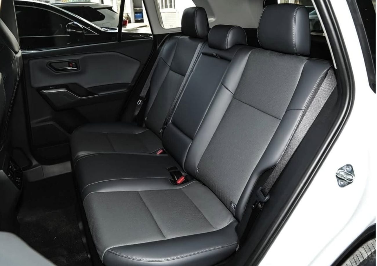 تويوتا راف ٤ Toyota RAV4 Luxury Hybrid 2WD تويوتا RAV4 الفاخرة 2.0 لتر هجينة دفع ثنائي