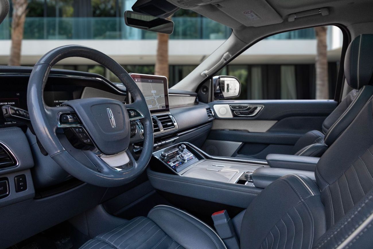 لينكولن نافيجاتور Navigator Presidential | 2,820 P.M | 0% Downpayment | Impeccable Condition!