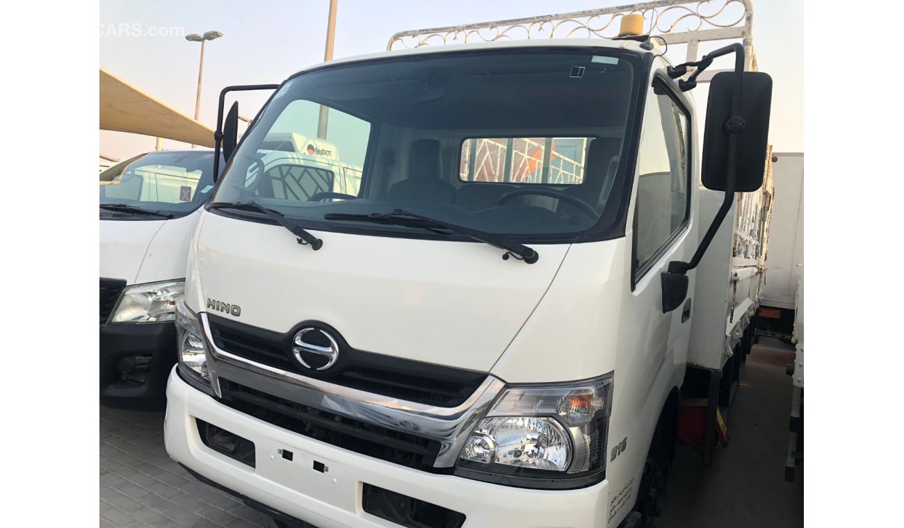 هينو 300 Hino 916 pick up, model:2017. Free of accident with low mileage