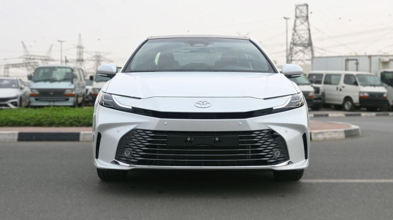 Toyota Camry GLE 2.5L Toyota Camry Hybrid GLE