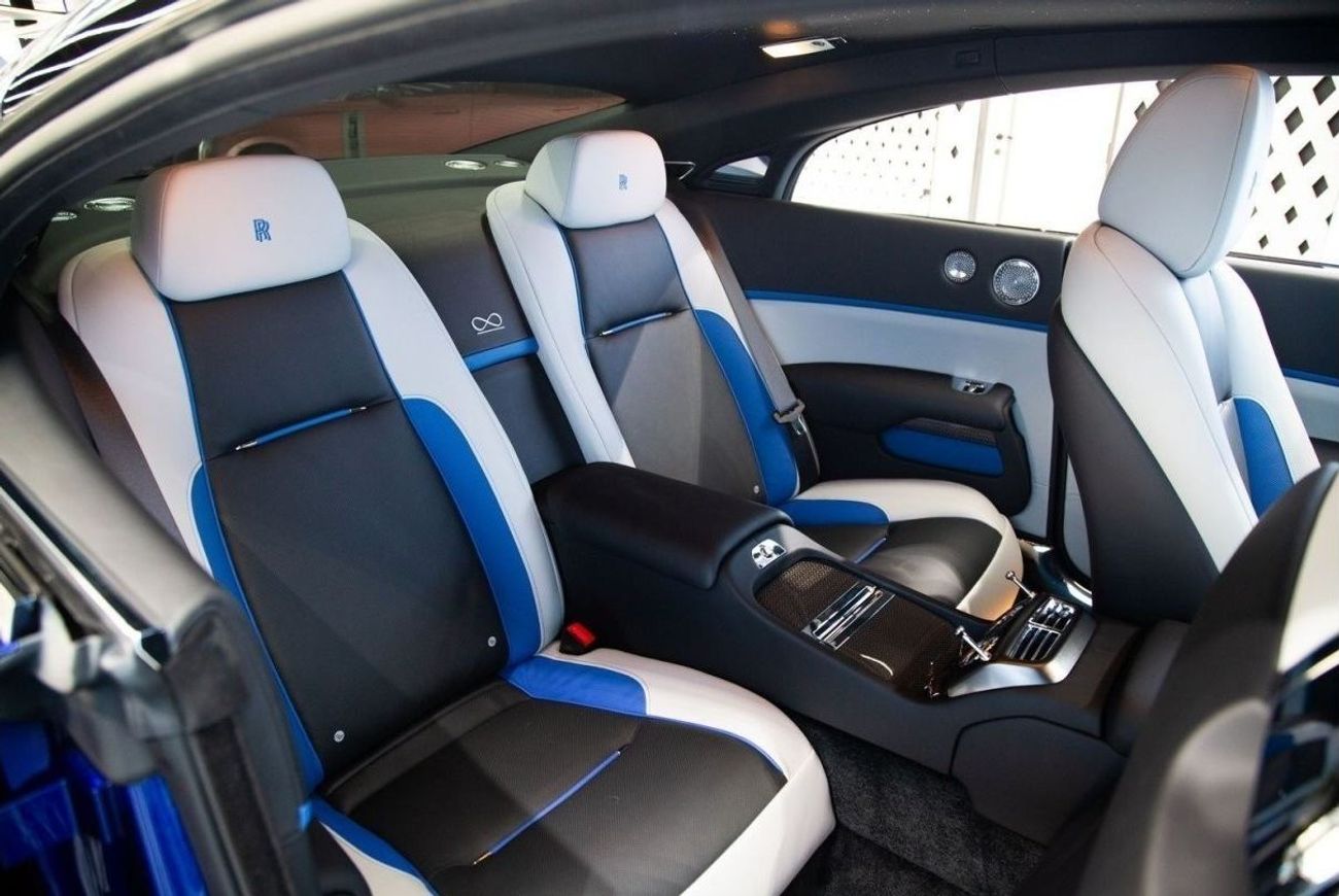 Rolls-Royce Wraith BLACK BADGE