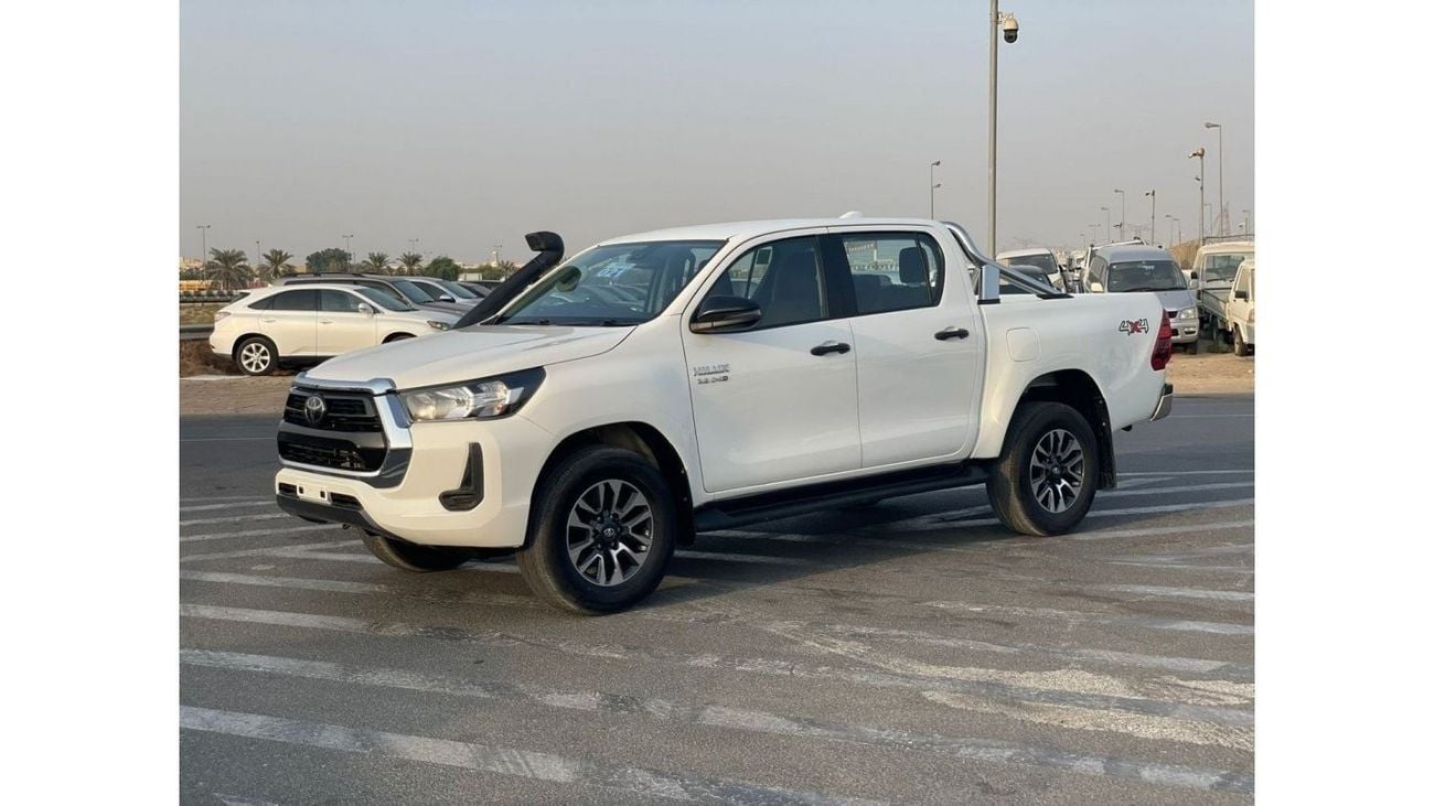 تويوتا هيلوكس 2021 Toyota Hilux Deisel - 2.8L V4 - Right Hand Drive UAE PASS