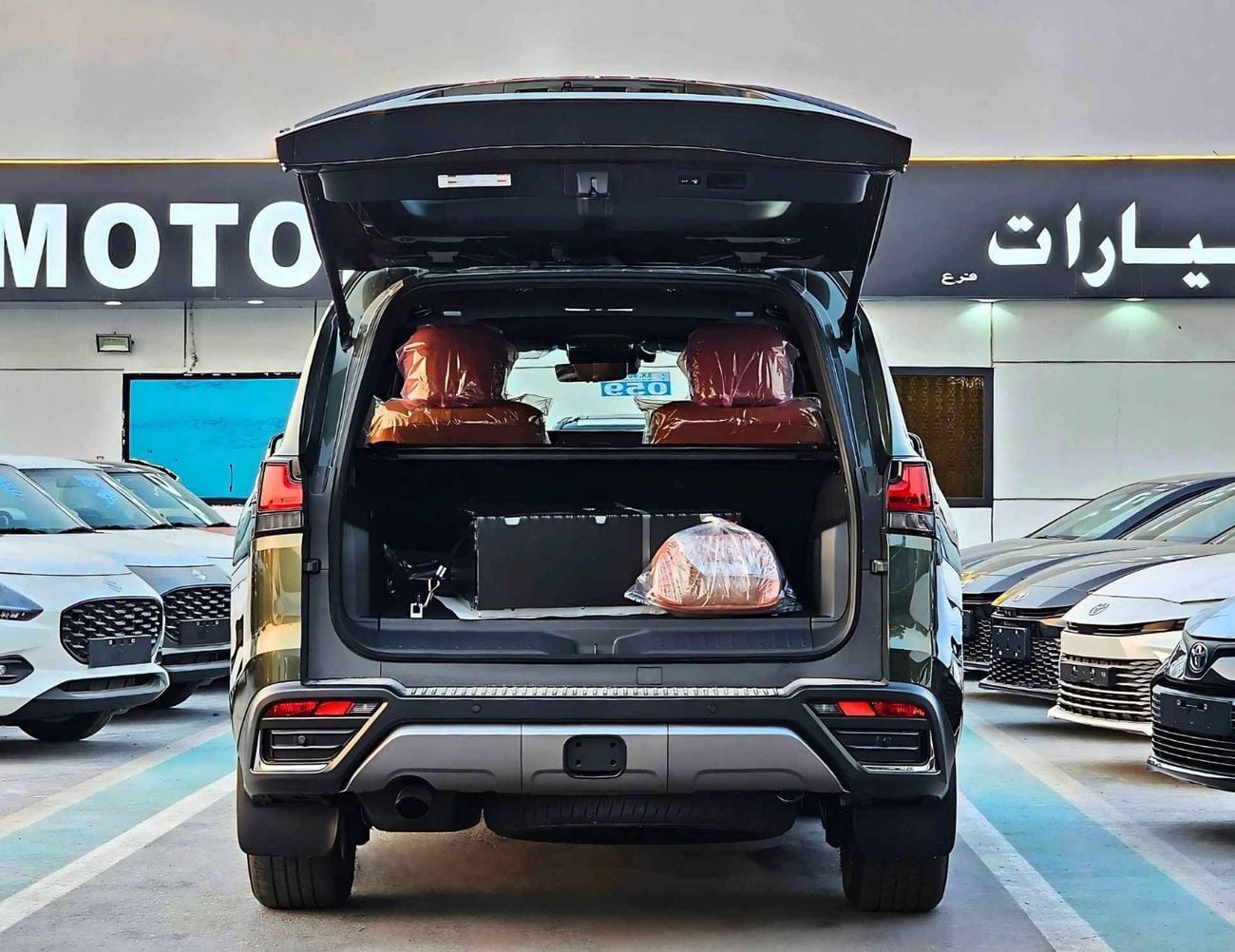 لكزس LX 700h HYBRID/ VIP SEATS FULL OPTION/ PETROL AT 3.5L V6 4WD/CODE#LX7HV