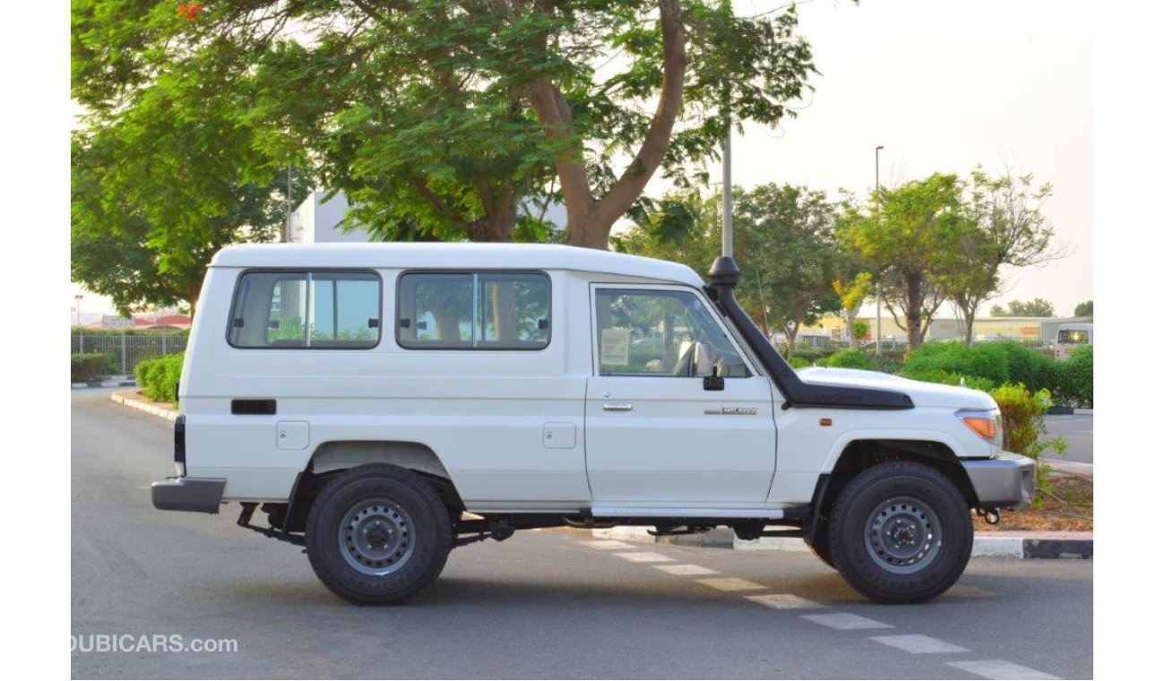 Toyota Land Cruiser Hard Top 78 V6 4.0L Petrol MT