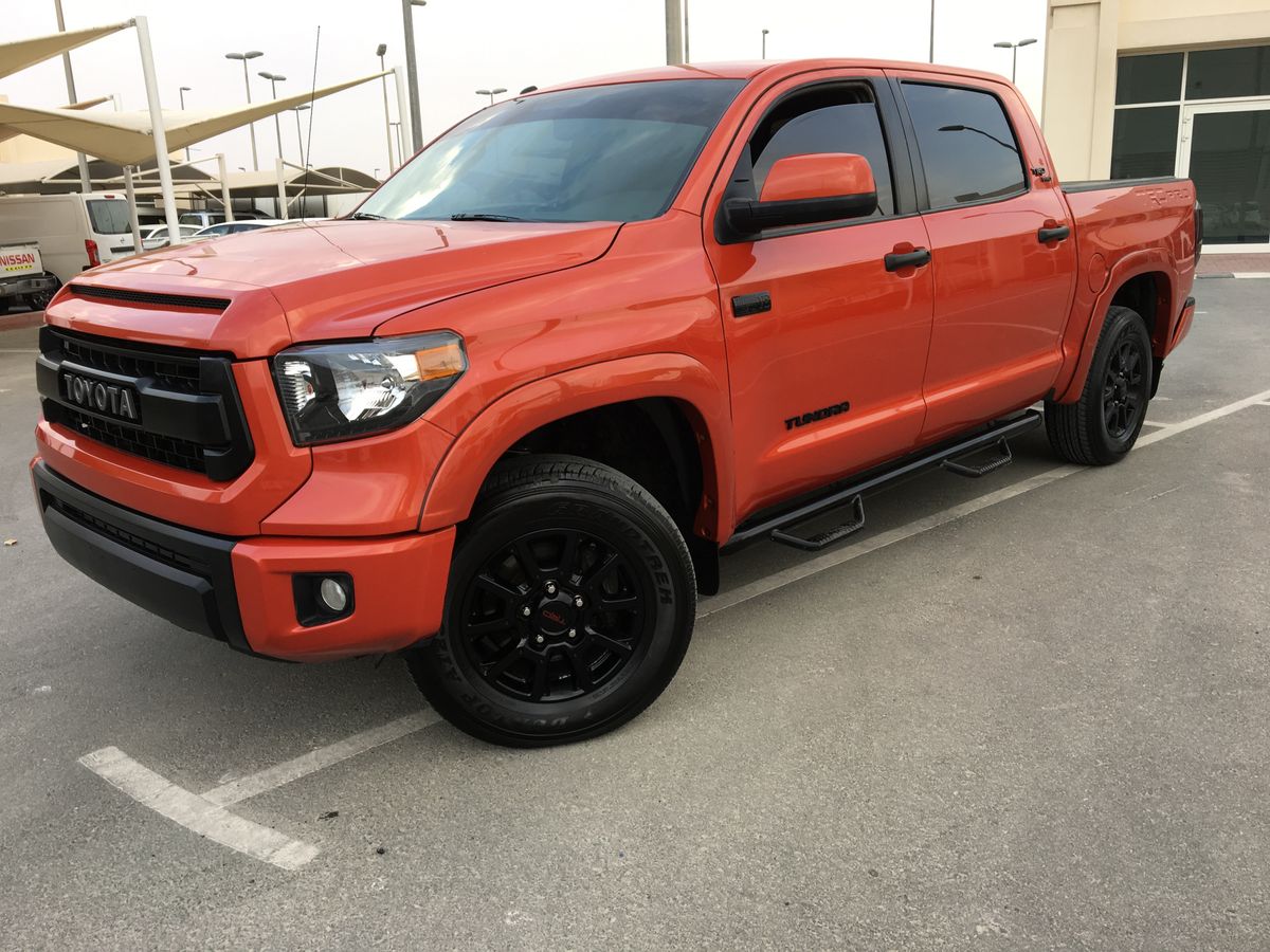 Toyota Tundra for sale: AED 125,000. Orange, 2015