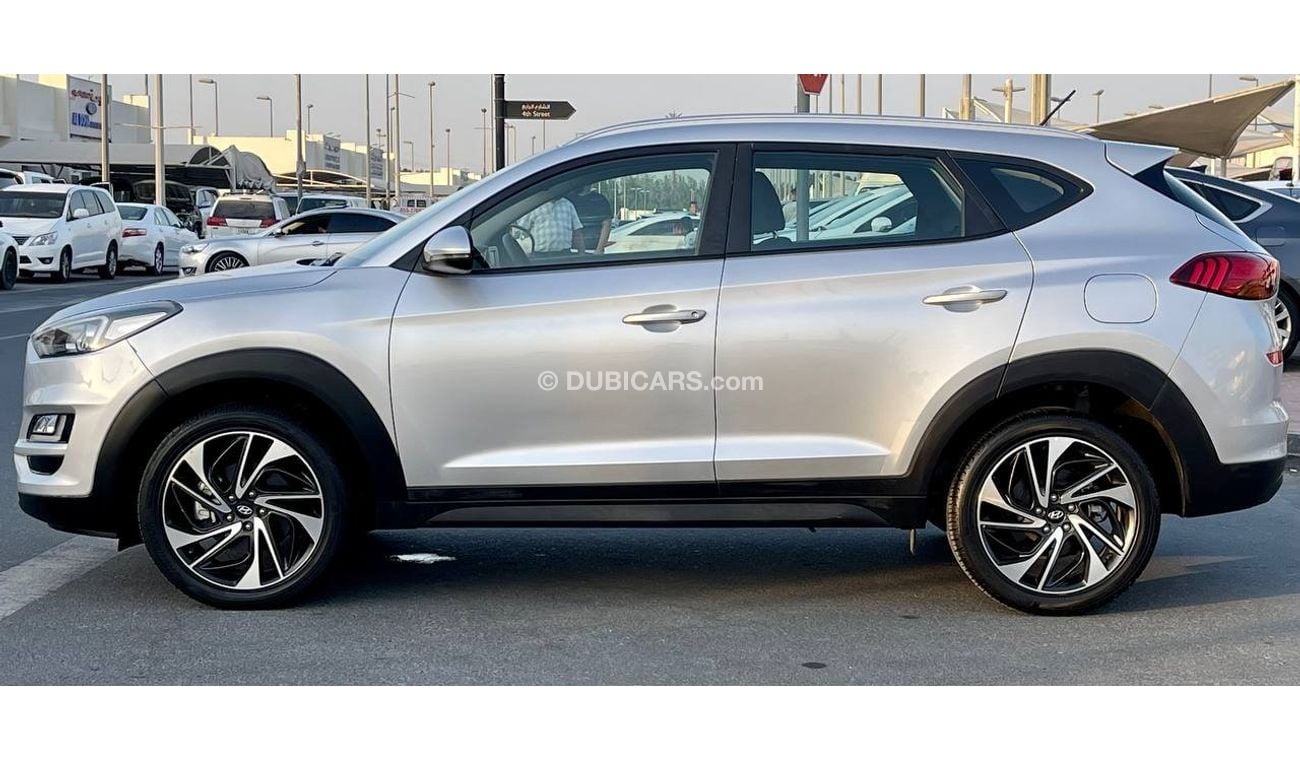 هيونداي توسون 2.0L هيونداي توسان 2019 خليجي بحالة ممتازة بدون حوادث