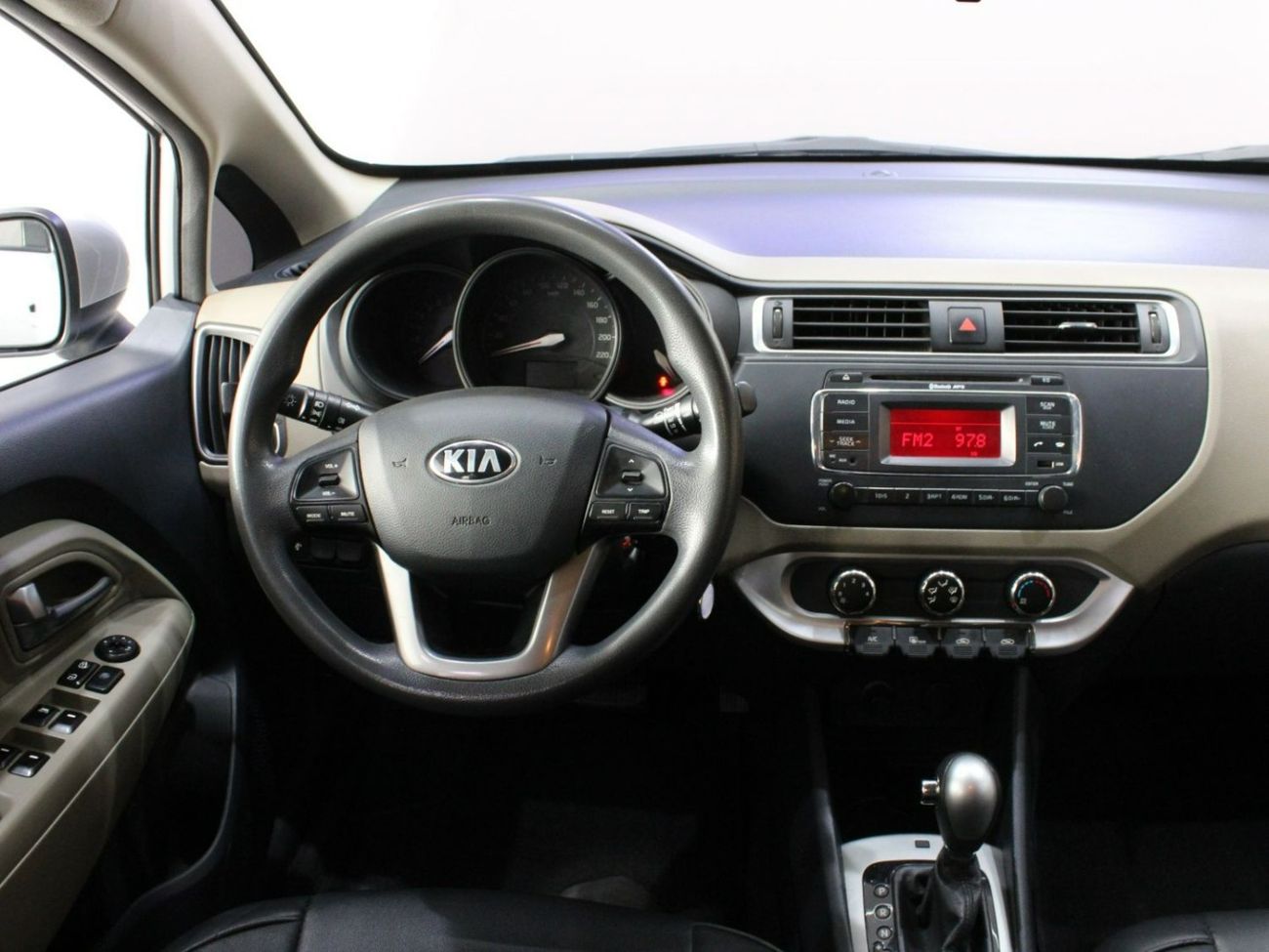 Kia Rio Hatchback | GCC