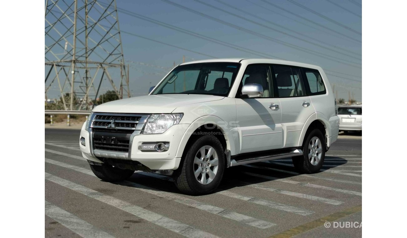 ميتسوبيشي باجيرو 3.5L PETROL, 17" ALLOY RIMS, 4WD, XENON HEADLIGHTS (LOT # 4250)