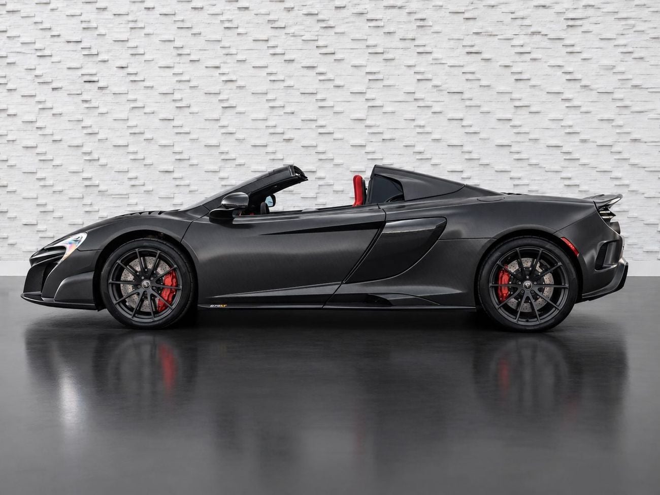 McLaren 675LT COUPE
