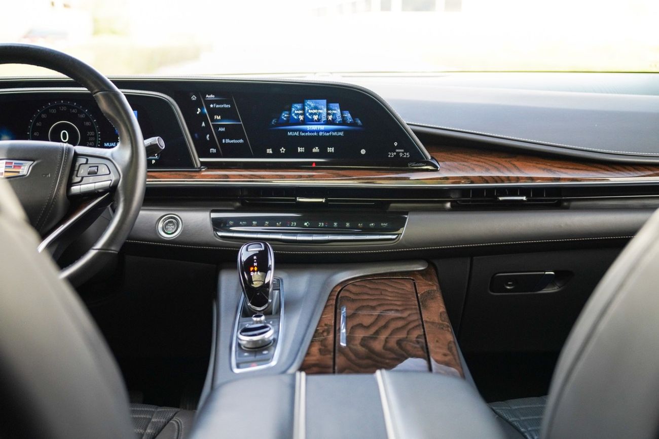 كاديلاك إسكالاد Premium Luxury Platinum 6.2L AWD