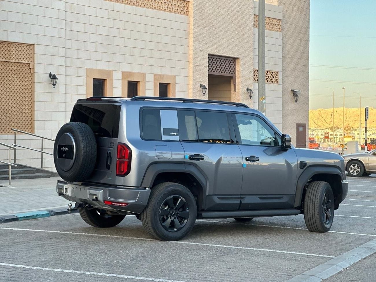 بي واي دي ليوبارد 5 موديل 2025 و 2026 ، جميع الالوان ضمان evs خمس سنوات