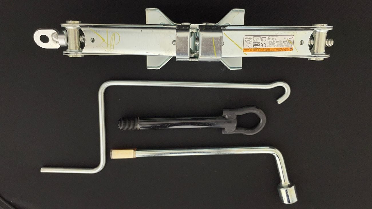 تويوتا يارس E 1.5 | بدون دفعة مقدمة | اختبار القيادة في المنزل