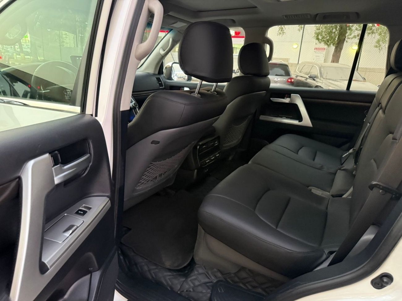 Toyota Land Cruiser Toyota Landcruiser LHD Diesel Engine model 2013 facelift 2024