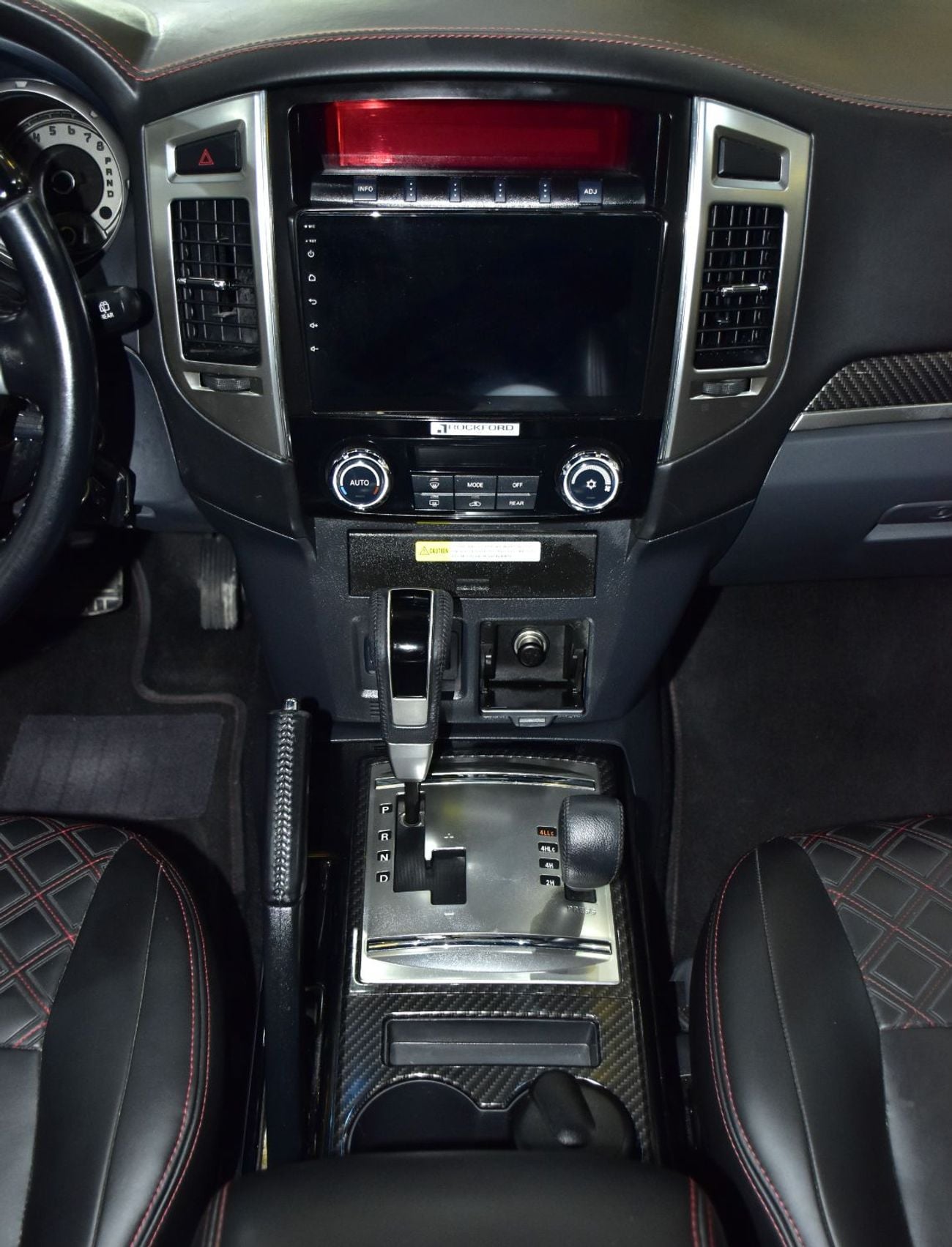 ميتسوبيشي باجيرو EXCELLENT DEAL for our Mitsubishi Pajero Signature Edition 3.8L ( 2020 Model ) in Black Color GCC Sp