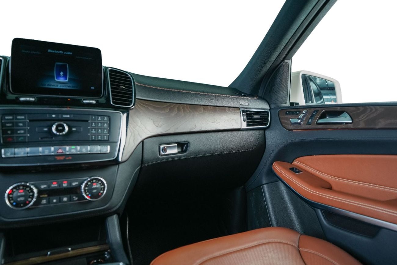 Mercedes Benz GLS500 STD