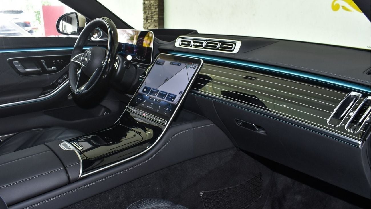 مرسيدس بنز S 680 MAYBACH 2023 BRAND NEW  GERMAN SPECS (AED949000 EXPORT PRICE)