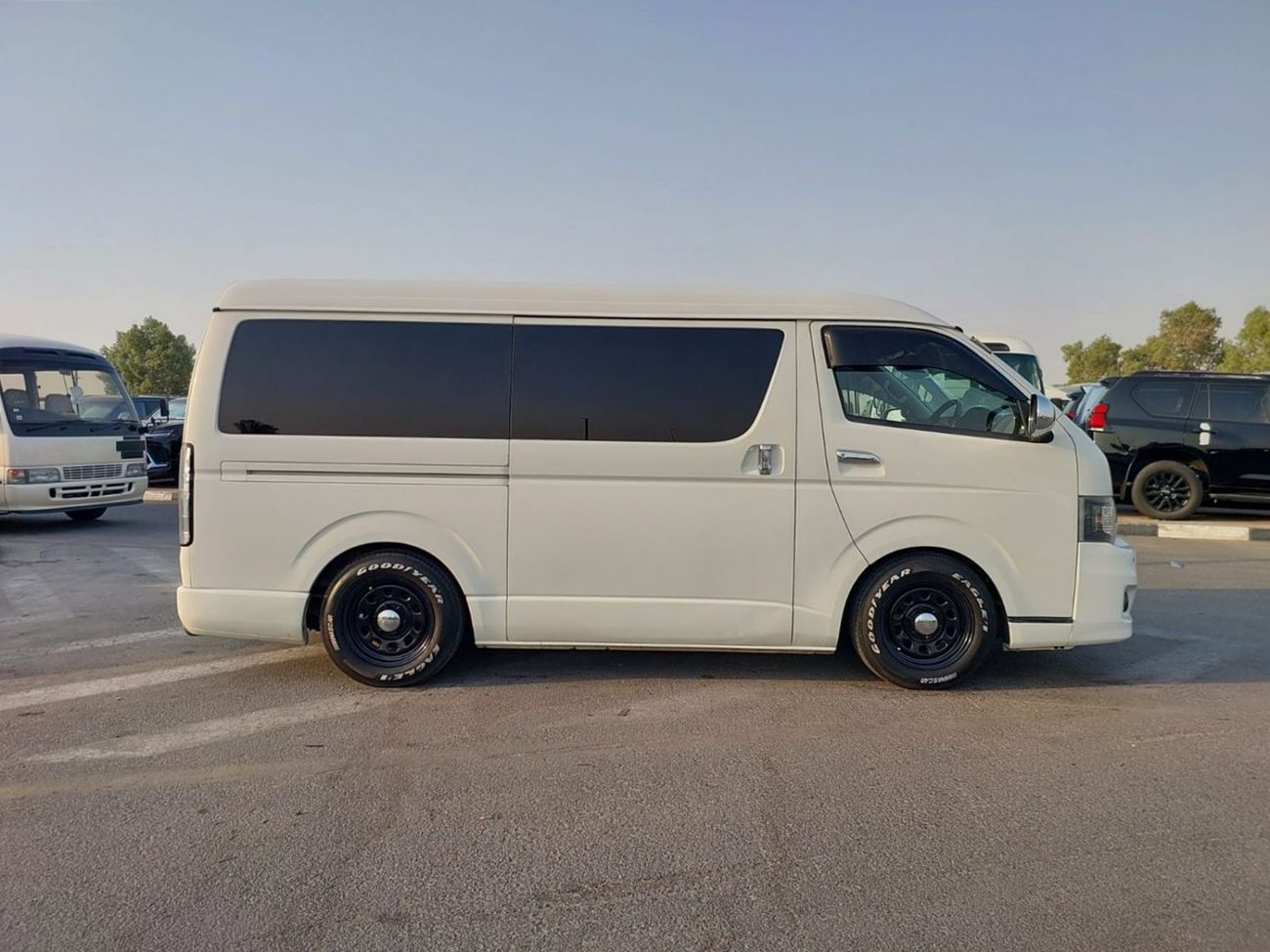 تويوتا هاياس TOYOTA HIACE VAN RHD 2009 MODEL 2.7 L PETROL AUTOMATIC(PM02291)