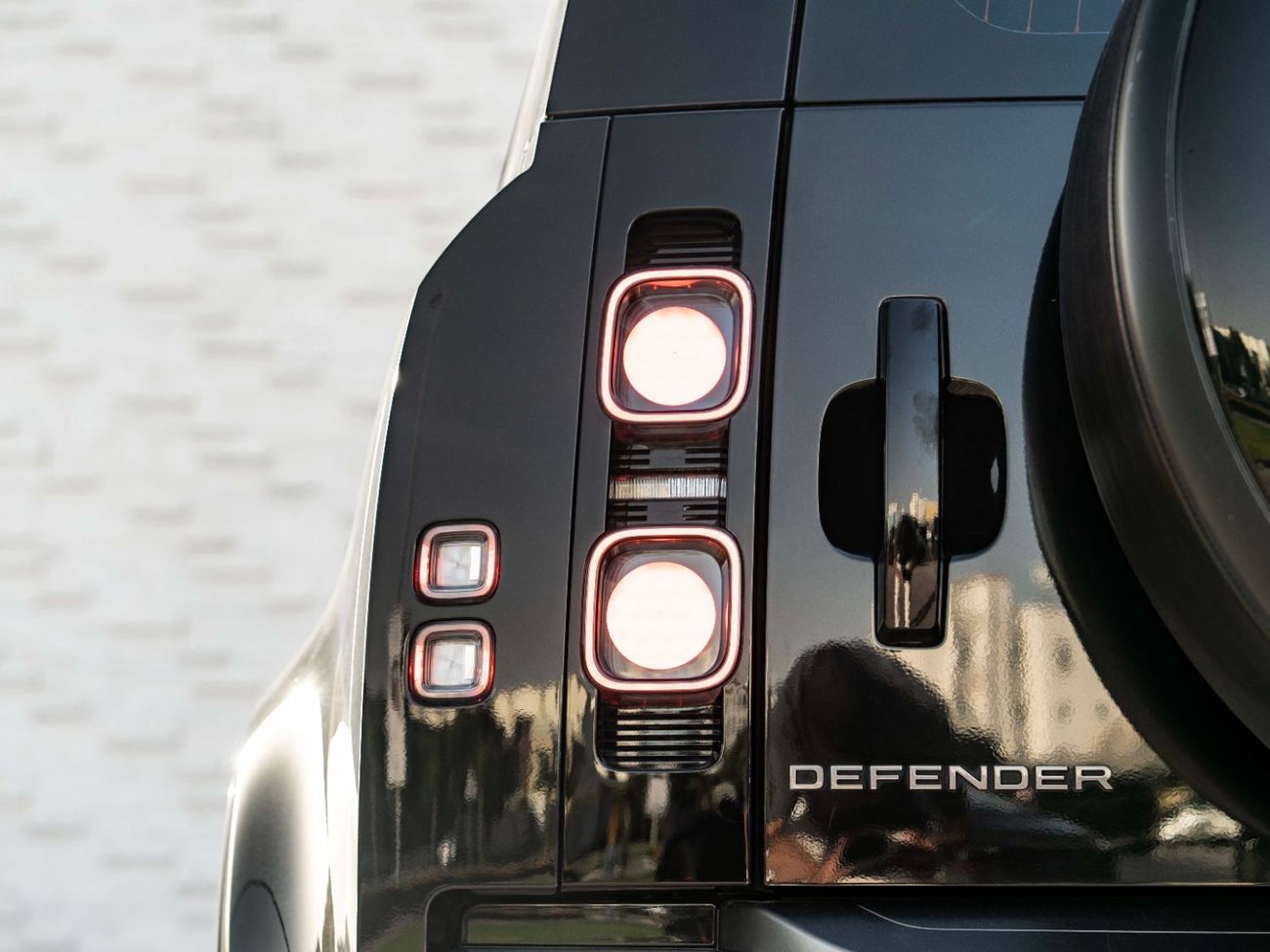 Land Rover Defender 90 X P525 5.0L