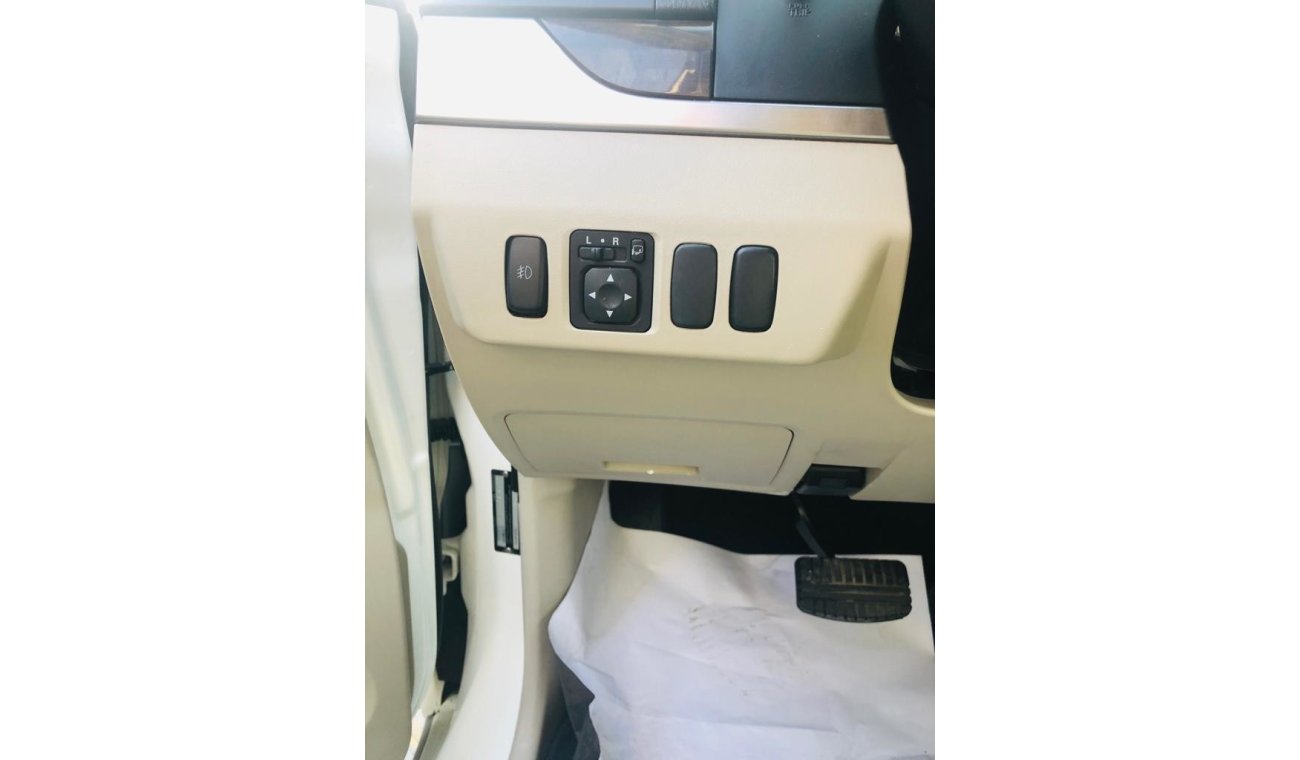 ميتسوبيشي باجيرو Mitsubishi Pajero 3.5L -- LEATHER SEATS -- MINT CONDITION -- EXCLUSIVE DEAL