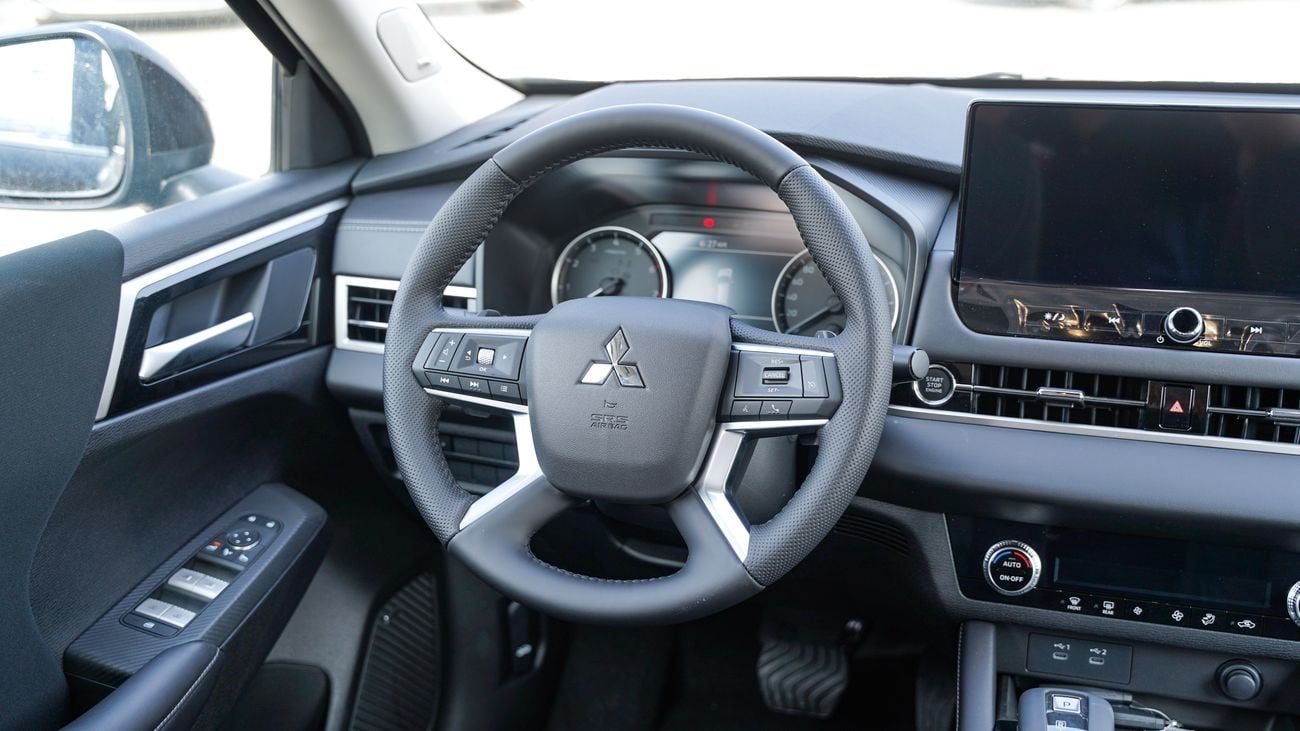 ميتسوبيشي آوتلاندر جديد كلياً 2026 Mitsubishi Outlander High Line (G10) 2.5L 7-ركاب SUV مواصفات الخليج