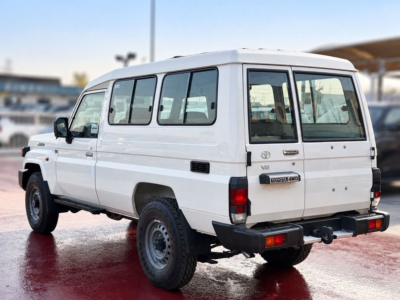 تويوتا لاند كروزر 70 LC 78 HARDTOP 4.0L MT تويوتا لاند كروزر LC78 بنزين 4.0 لتر