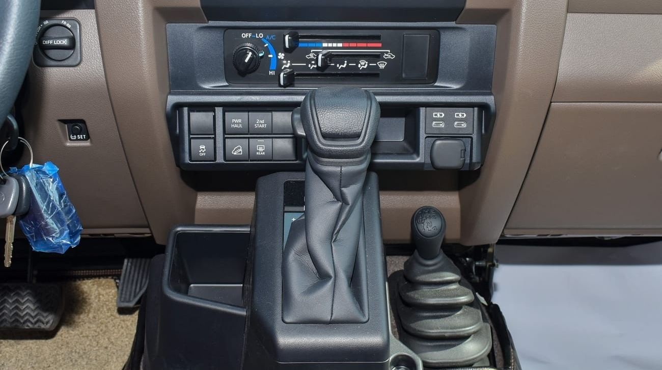 Toyota Land Cruiser 70 4.0L V6 A/T