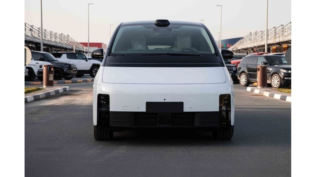 Li Auto Mega 2024 Lixiang Mega Ultra Version - White	inside White | Export Only