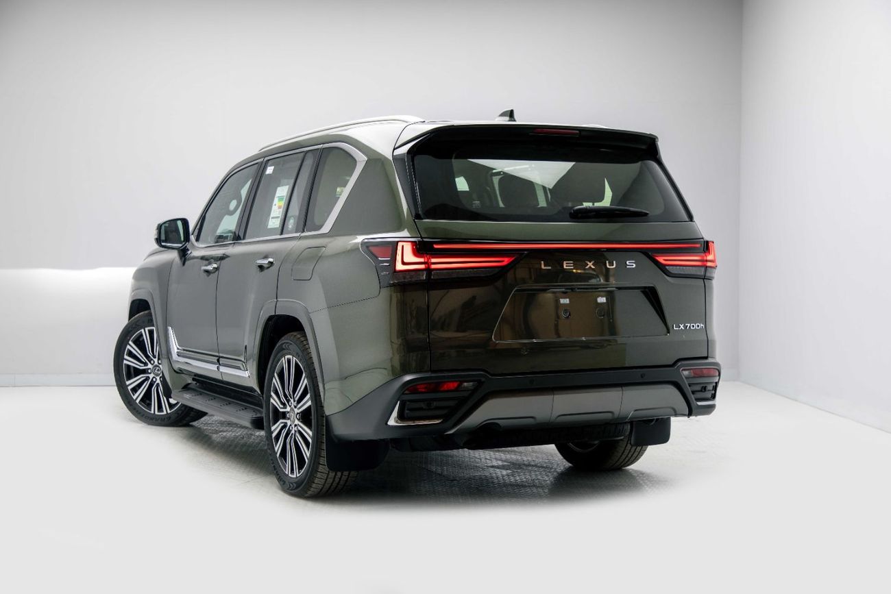 Lexus LX 700h 3.5L - Sonic Quartz Inside Crimson | Export Only