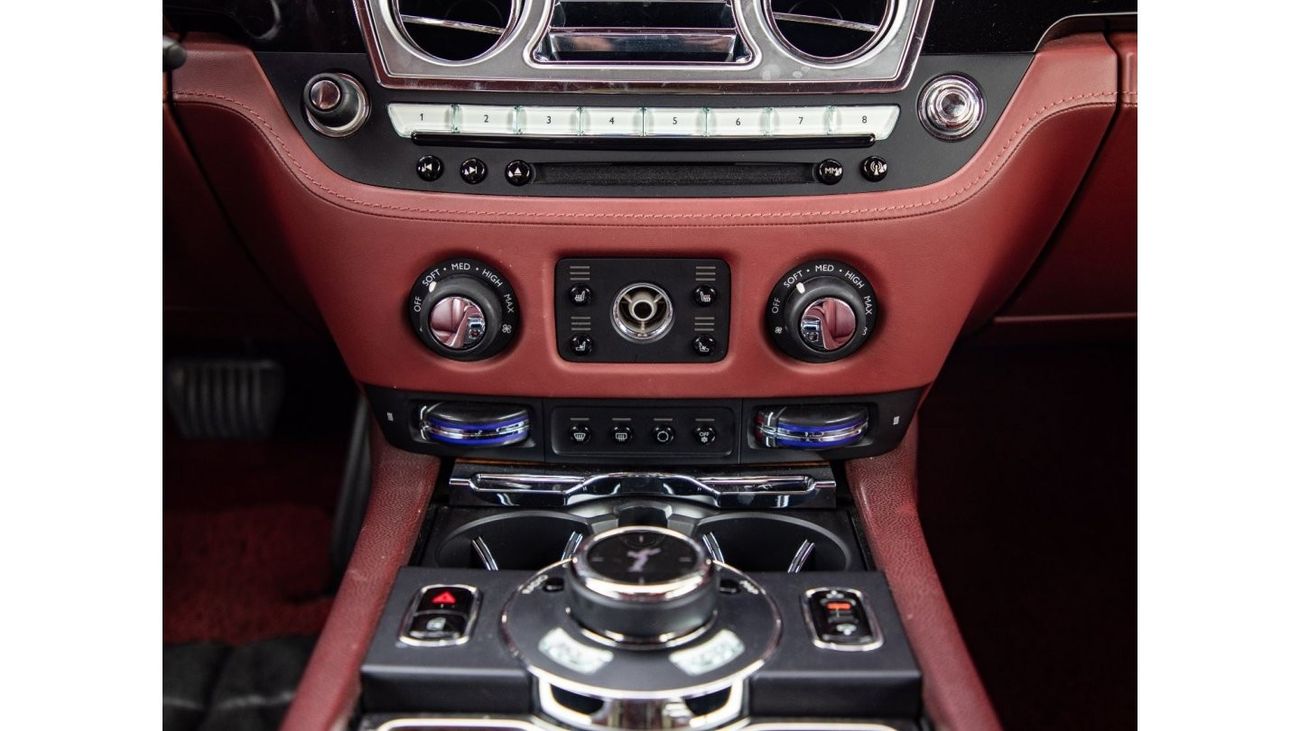 Rolls-Royce Wraith Std Coupe RWD. GCC Spec