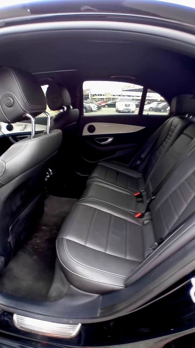 Mercedes-Benz E-Class STANDARD, миниатюра 30