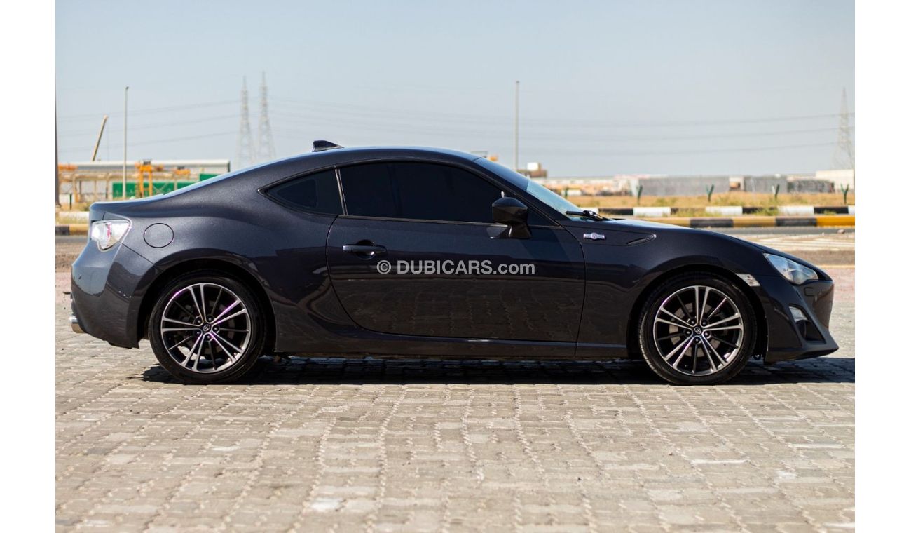 Toyota 86 Toyota 86 GTX Coupe   Model : 2015 Mileage : 94,000 km  Price : 35,000 AED Gulf specifications, 4 cy