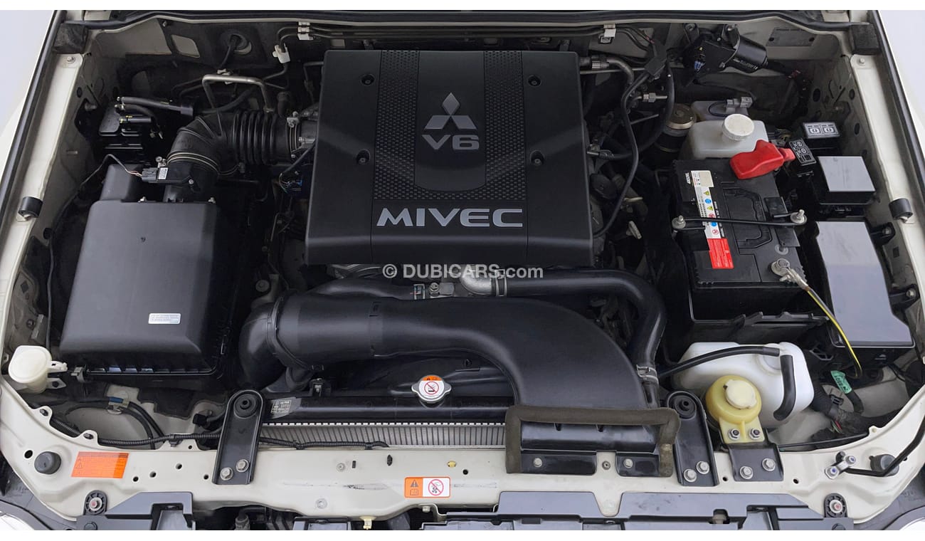 ميتسوبيشي باجيرو GLS HIGHLINE 3.8 | بدون دفعة مقدمة | اختبار قيادة مجاني للمنزل