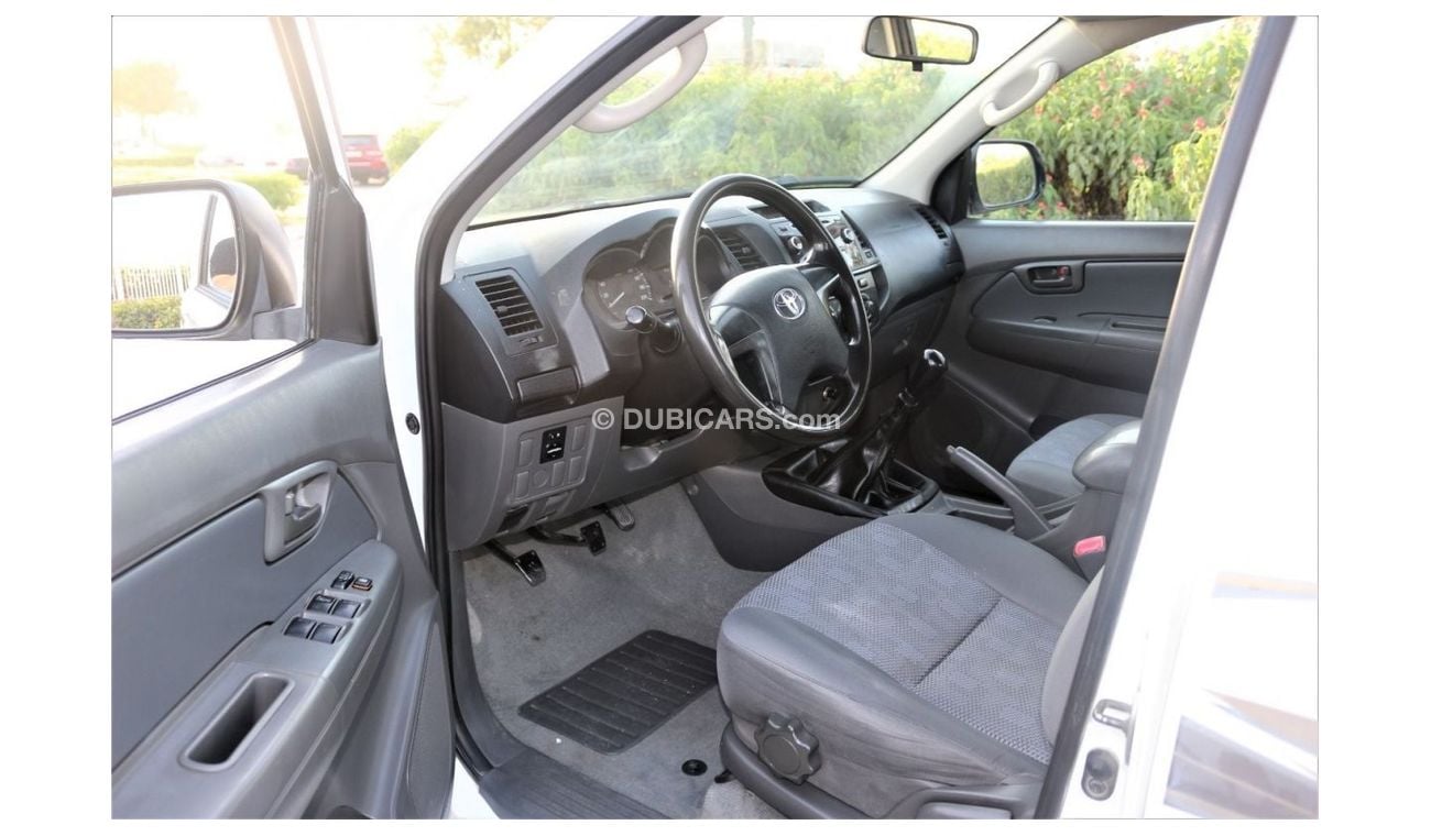 Toyota Hilux DLS Toyota hilux diesel 2015 (4x4) gulf double cab